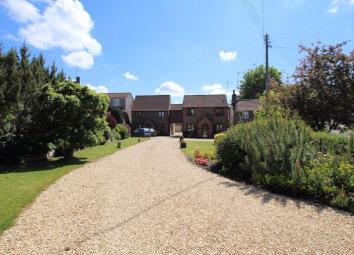 Link-detached house For Sale in Bristol