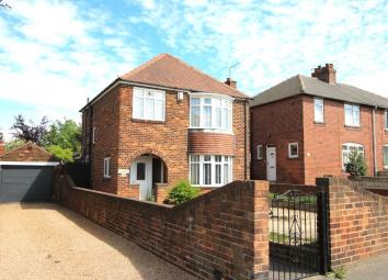 Detached house For Sale in Knottingley