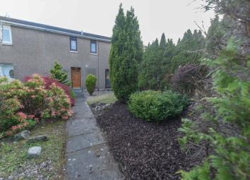 Terraced house For Sale in Livingston