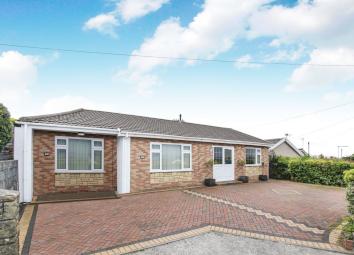 Detached bungalow For Sale in Neath