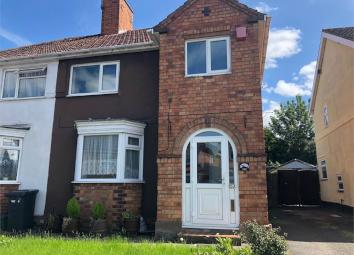 Semi-detached house To Rent in Wolverhampton
