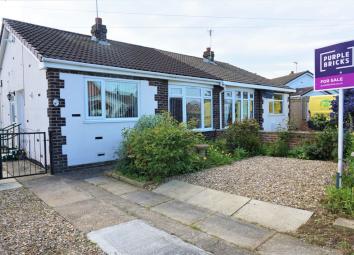 Semi-detached bungalow For Sale in Beverley