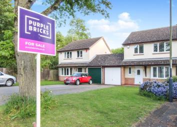 Link-detached house For Sale in Derby