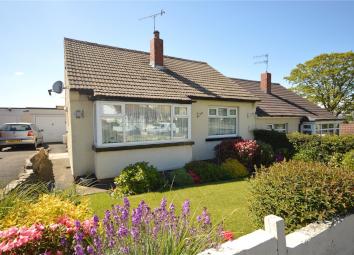 Bungalow For Sale in Leeds