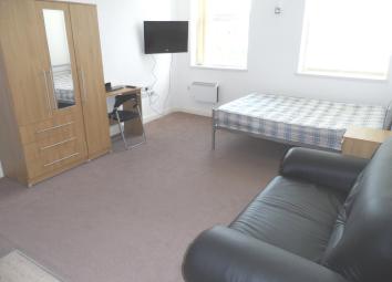 Studio To Rent in Leicester