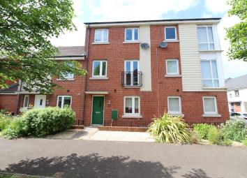 Town house For Sale in Newport