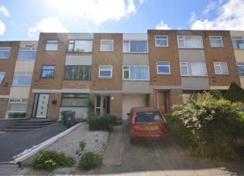 Town house For Sale in Wirral