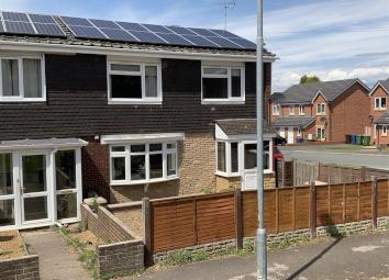 Terraced house For Sale in Stafford