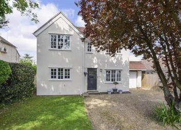 Detached house For Sale in Littlehampton
