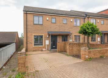 End terrace house For Sale in Sheffield