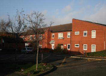 Flat To Rent in Oldham