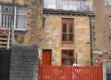 Terraced house For Sale in Todmorden