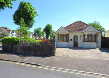 Detached bungalow For Sale in Romford