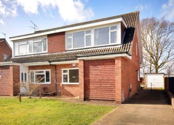 Semi-detached house To Rent in Guildford
