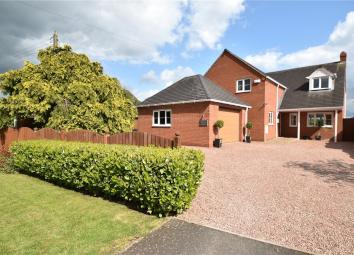 Detached house For Sale in Droitwich