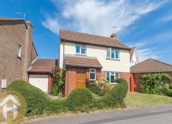 Link-detached house For Sale in Swindon