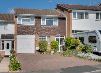 Terraced house For Sale in Redditch
