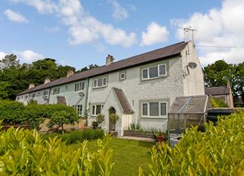 End terrace house For Sale in Abergele