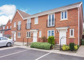 Town house For Sale in Castleford