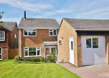 Detached house For Sale in Tunbridge Wells