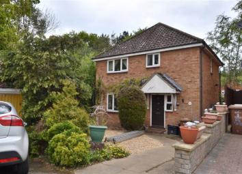 Detached house For Sale in Stevenage