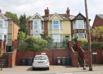 Terraced house For Sale in High Wycombe