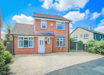 Detached house For Sale in Manchester