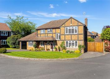 Detached house For Sale in Guildford