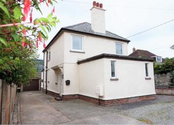Detached house For Sale in Abergele