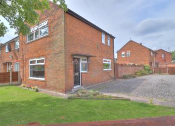 End terrace house For Sale in Oldham