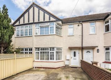 End terrace house For Sale in Slough