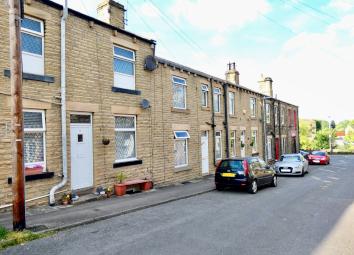 Terraced house For Sale in Mirfield