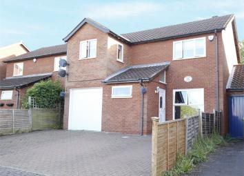 Detached house For Sale in Milton Keynes