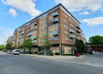 Flat For Sale in Basildon