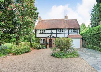 Detached house For Sale in East Grinstead