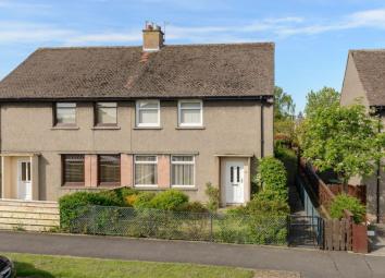 Semi-detached house For Sale in Prestonpans