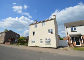 Detached house For Sale in Rugby