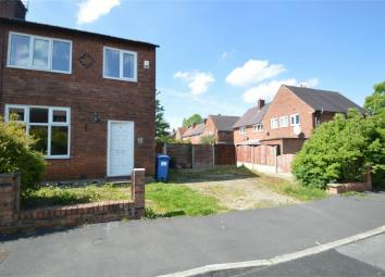 End terrace house For Sale in Stockport