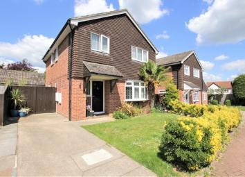 Detached house For Sale in Reading