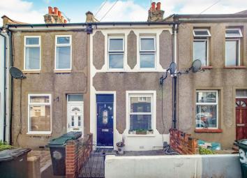 Terraced house For Sale in Dartford