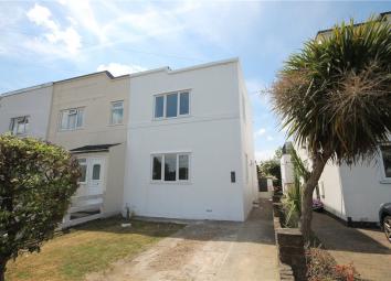End terrace house For Sale in Feltham