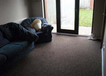 Semi-detached house To Rent in Feltham