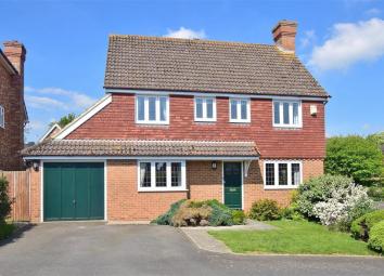 Detached house For Sale in Ashford