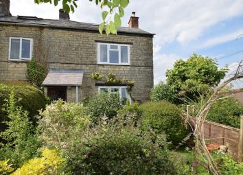 End terrace house For Sale in Stroud