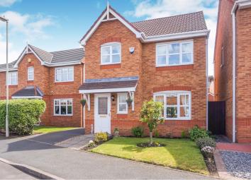 Detached house For Sale in Bilston