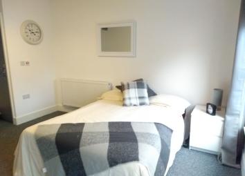 Semi-detached house To Rent in Wednesbury