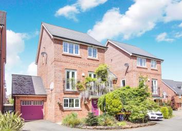 Detached house For Sale in Lymm