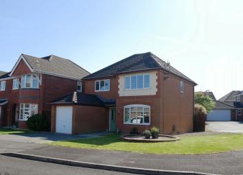 Detached house For Sale in Pontyclun