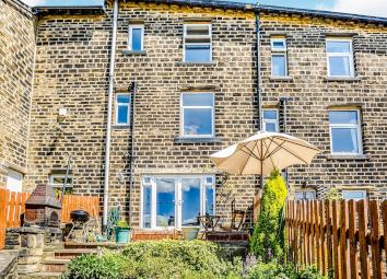 Terraced house For Sale in Sowerby Bridge