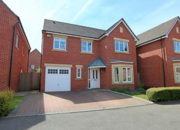 Detached house For Sale in Stone